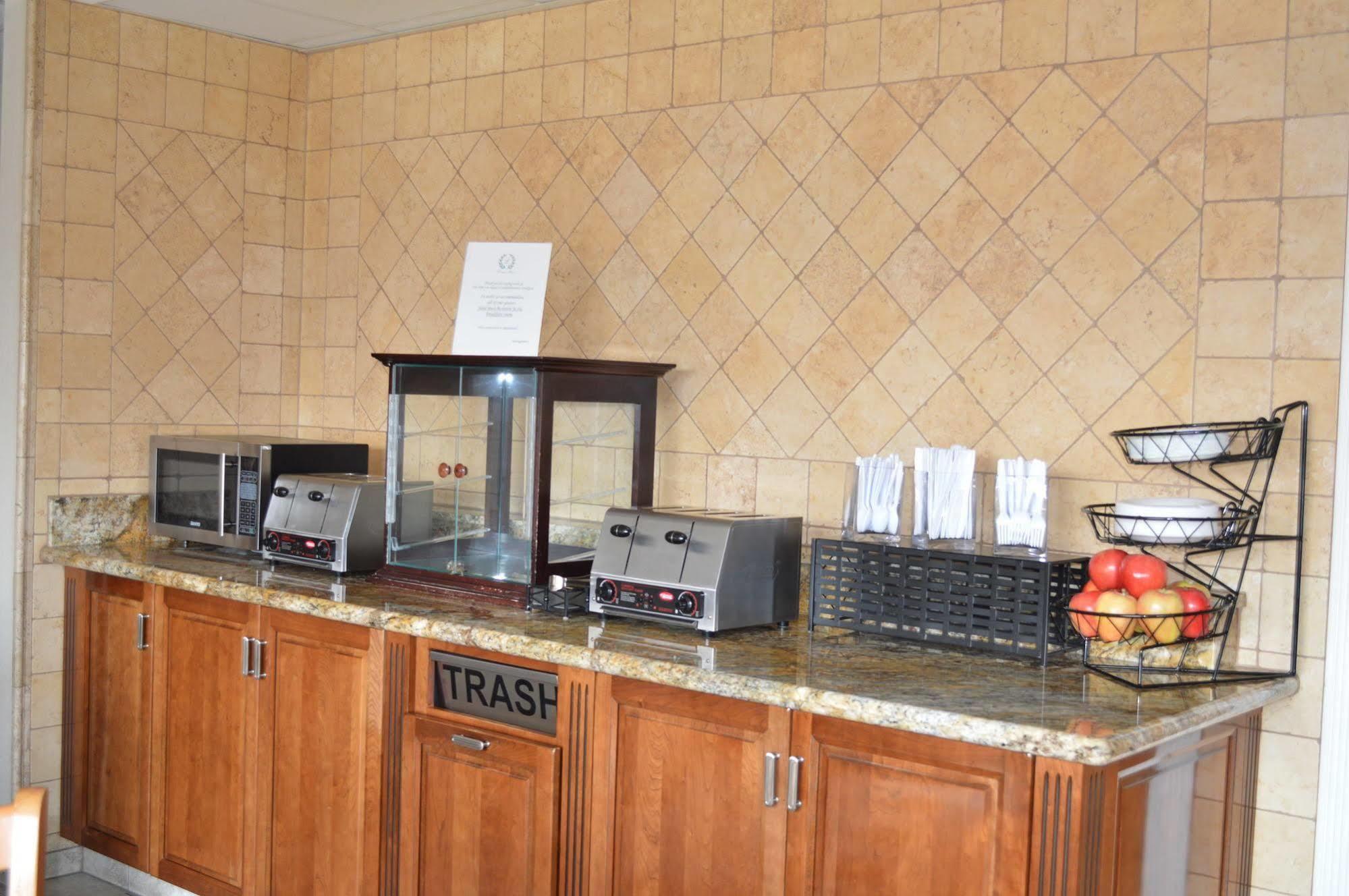 Laurel Inn & Conference Center Salinas Ngoại thất bức ảnh